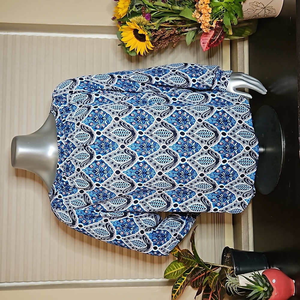 EUC LOFT Printed Blouse - Size M Petite